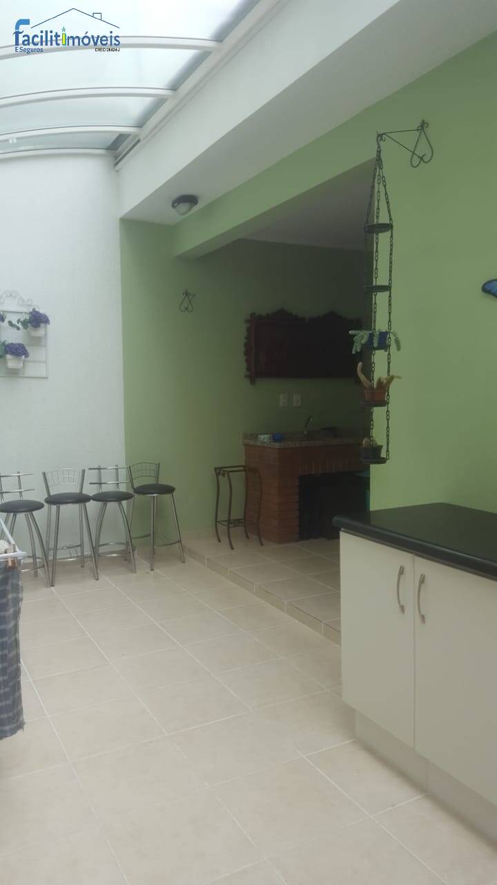 Casa à venda e aluguel com 3 quartos, 300m² - Foto 50