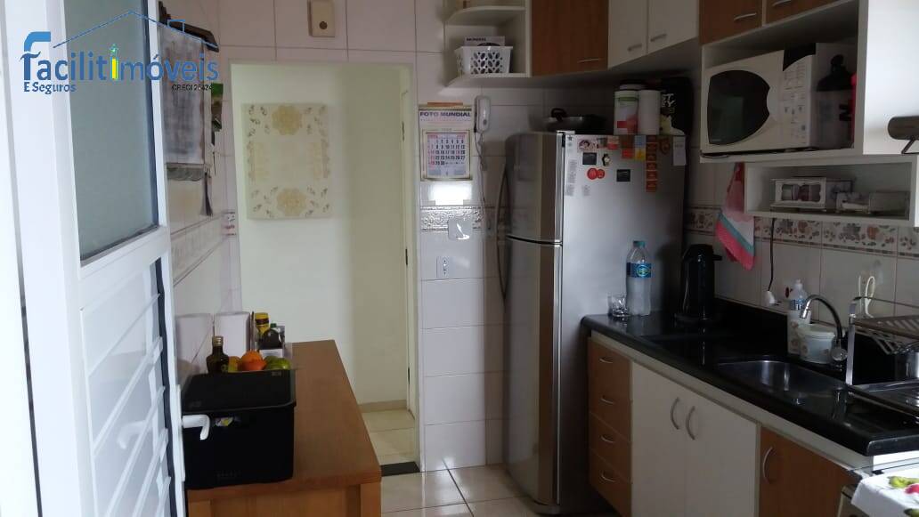 Apartamento à venda com 3 quartos, 72m² - Foto 12