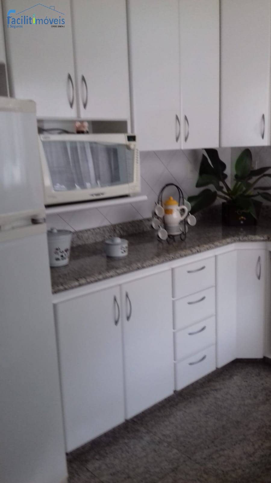 Apartamento à venda com 3 quartos, 99m² - Foto 11