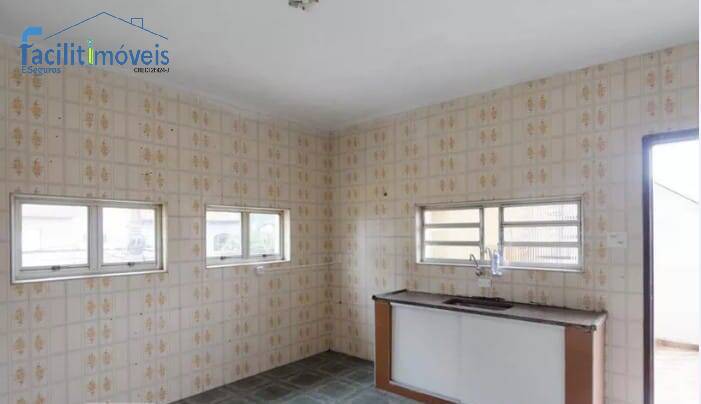 Casa à venda e aluguel com 3 quartos, 200m² - Foto 16