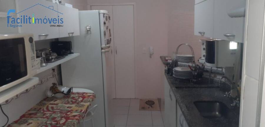 Apartamento à venda com 3 quartos, 80m² - Foto 2