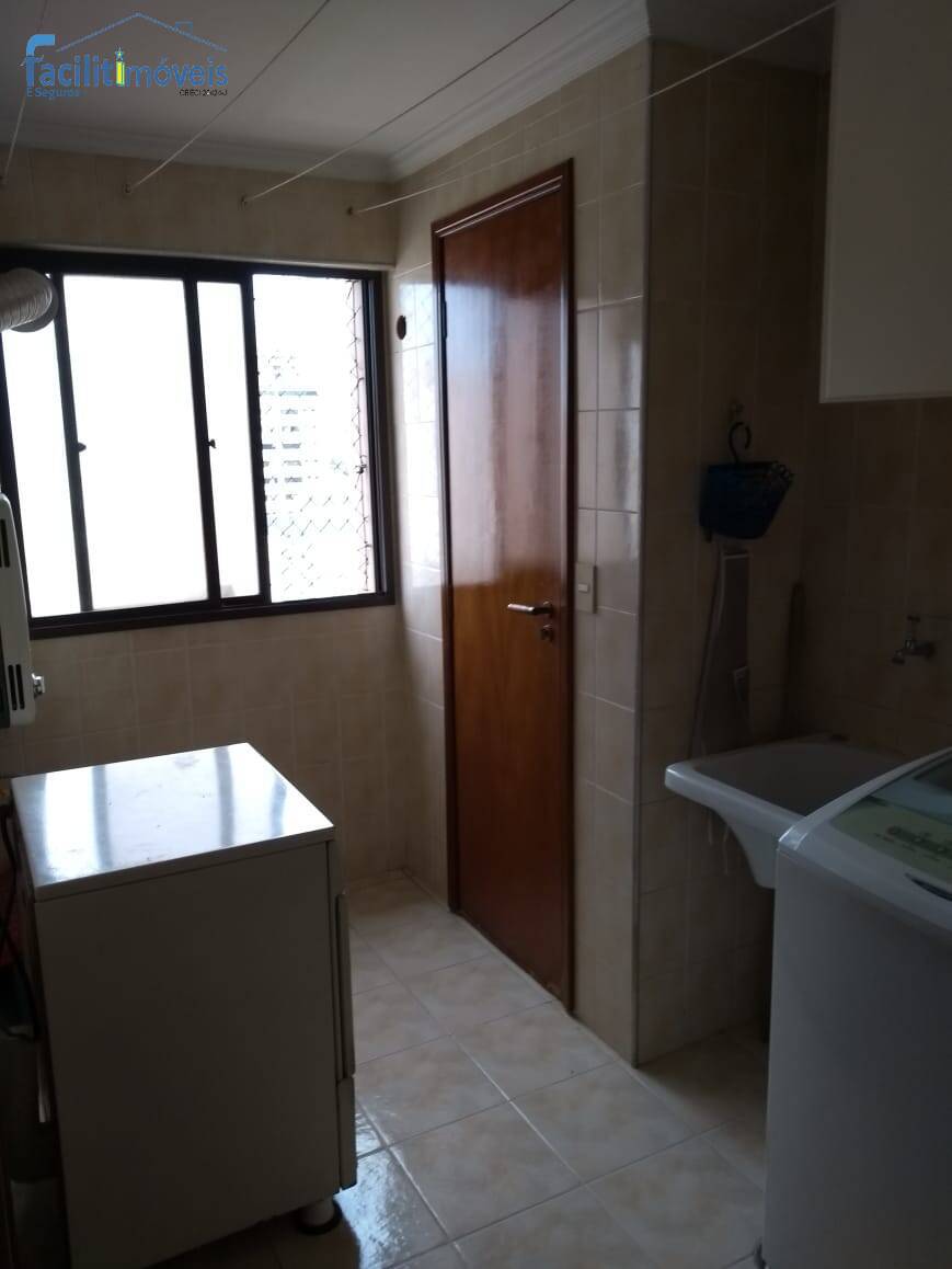 Apartamento à venda com 3 quartos, 140m² - Foto 25