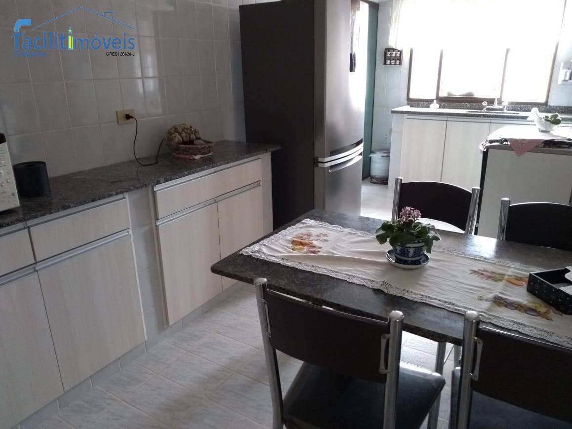 Apartamento à venda com 3 quartos, 140m² - Foto 31