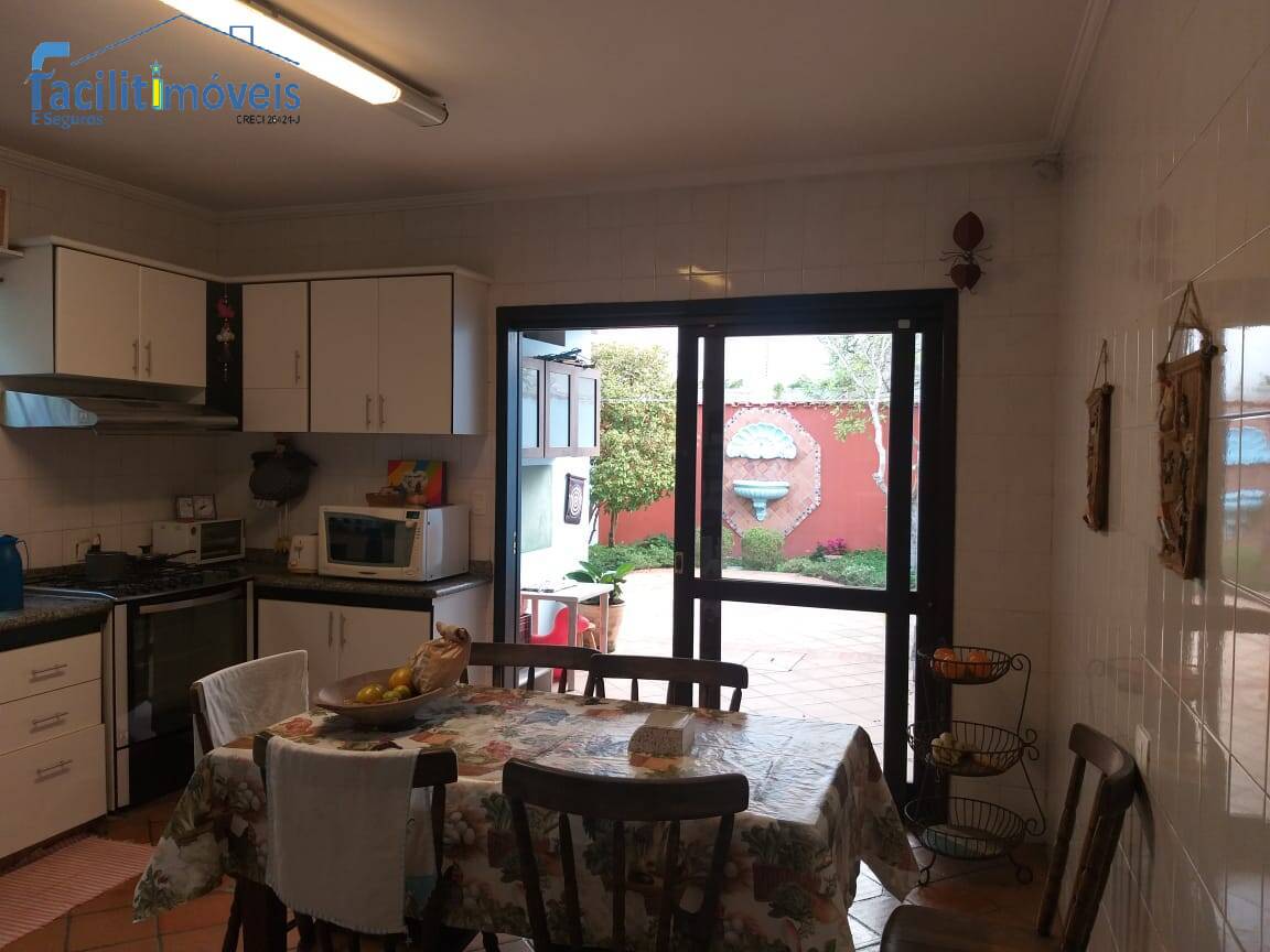 Sobrado à venda com 3 quartos, 198m² - Foto 29