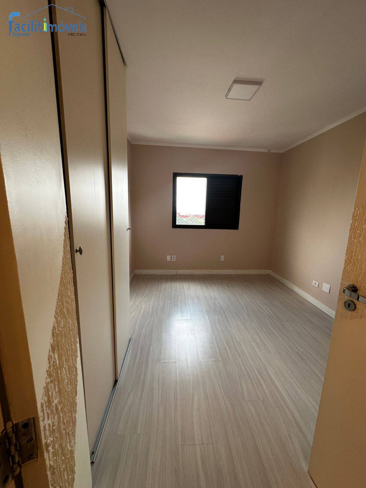 Apartamento à venda com 4 quartos, 188m² - Foto 13