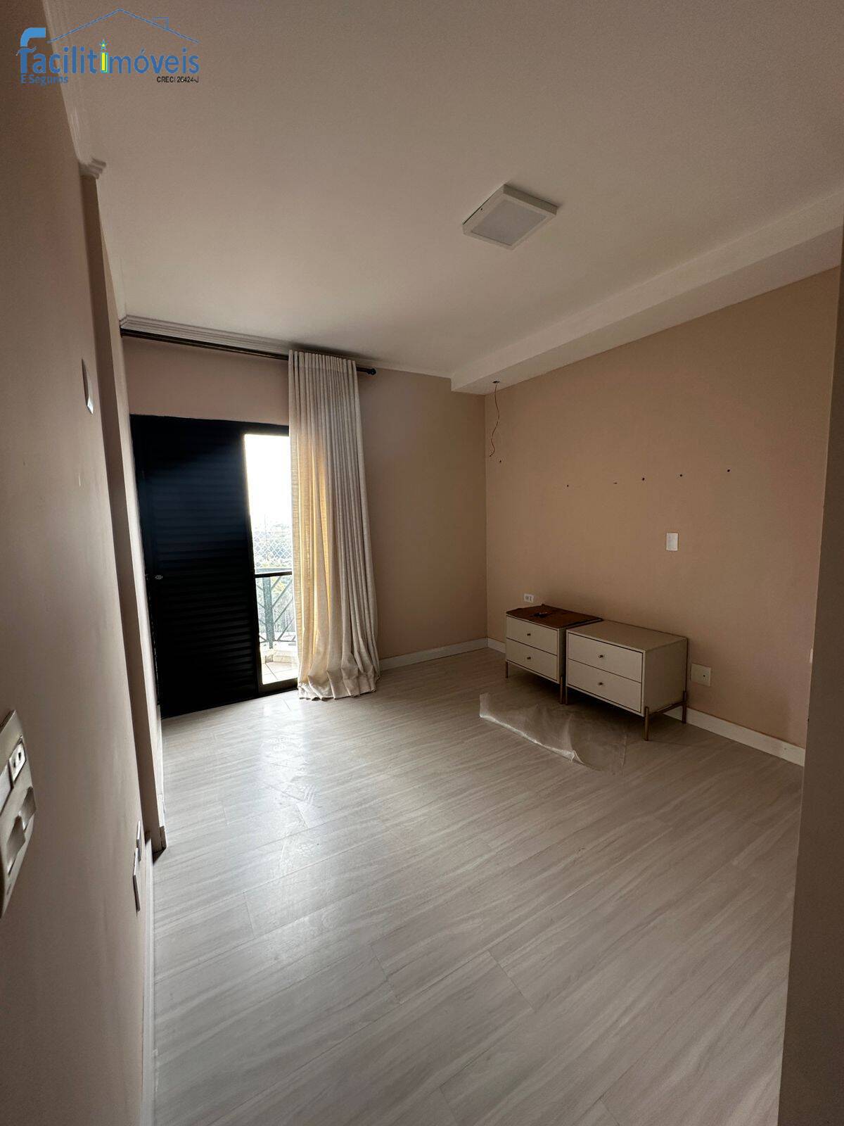 Apartamento à venda com 4 quartos, 188m² - Foto 17