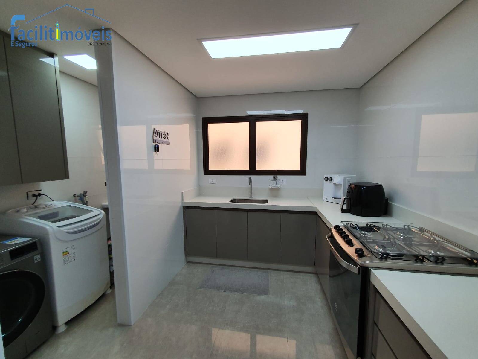 Apartamento à venda com 2 quartos, 79m² - Foto 11