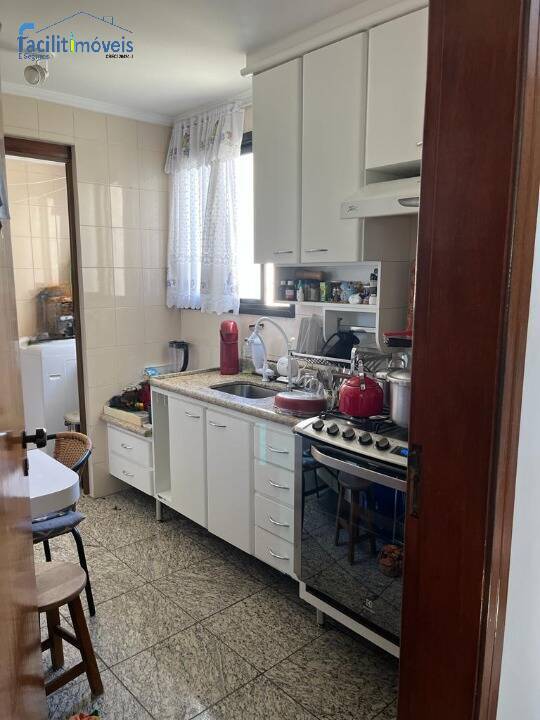 Apartamento à venda com 3 quartos, 71m² - Foto 2