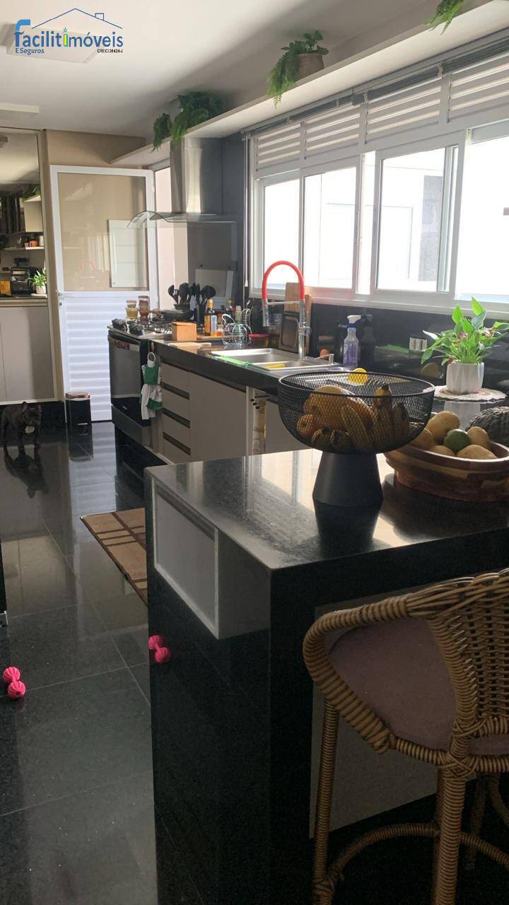 Apartamento à venda com 4 quartos, 246m² - Foto 19