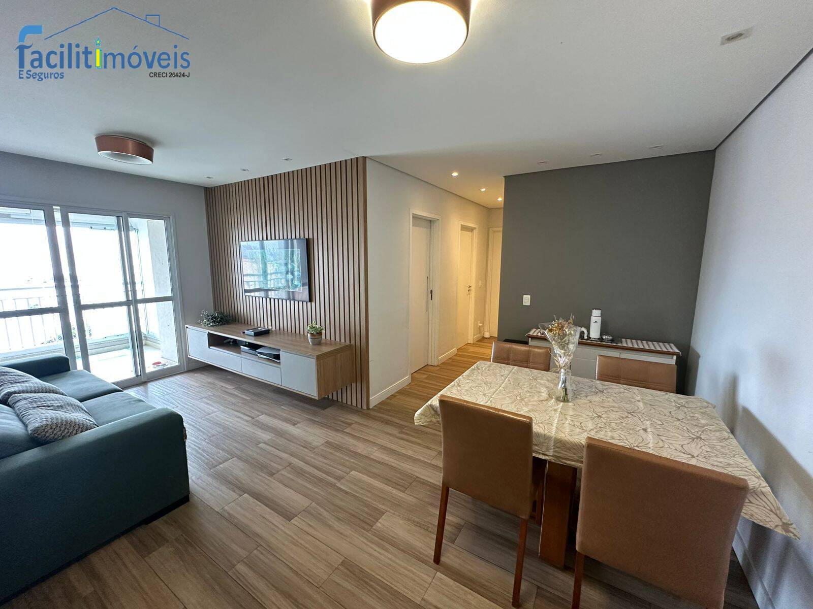 Apartamento à venda com 3 quartos, 95m² - Foto 1